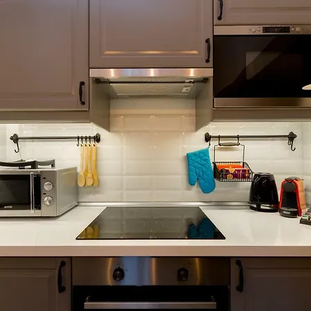 Luxury Twin 1-bedroom In Kazinczy Street Apartment *