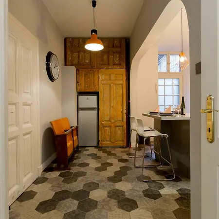 Luxury Twin 1-bedroom In Kazinczy Street * Budapest